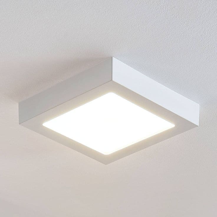 Panel Cuadrado Sobrepuesto 12W 3000K 780lm